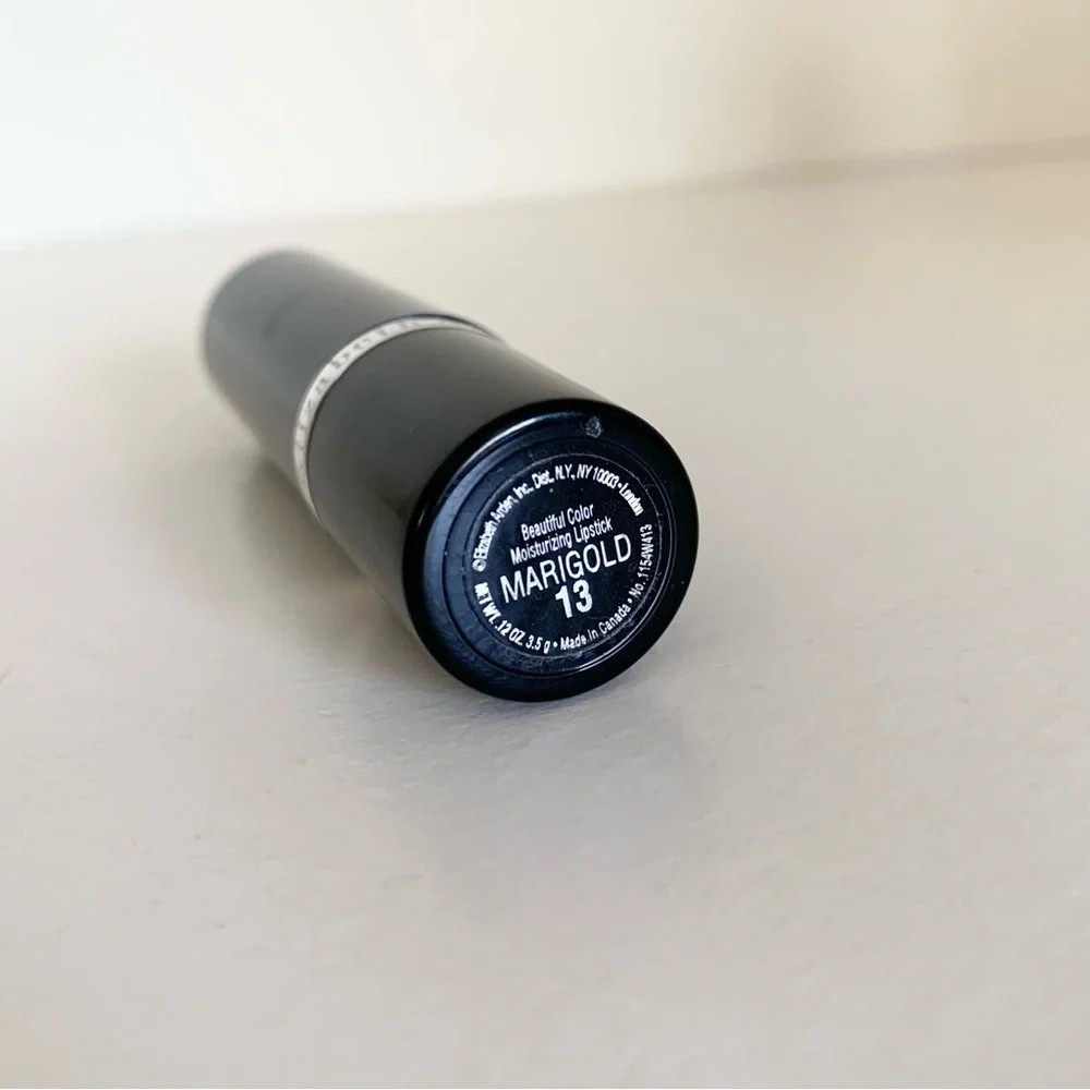 NWOT Elizabeth Arden red moisturizing lipstick